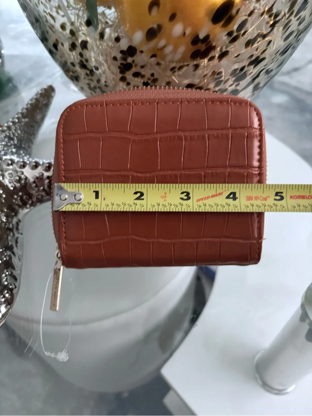 CHANEL Croc-Embossed Leather Wallet in Rust with Gold Hardware - Picture 4 of 5